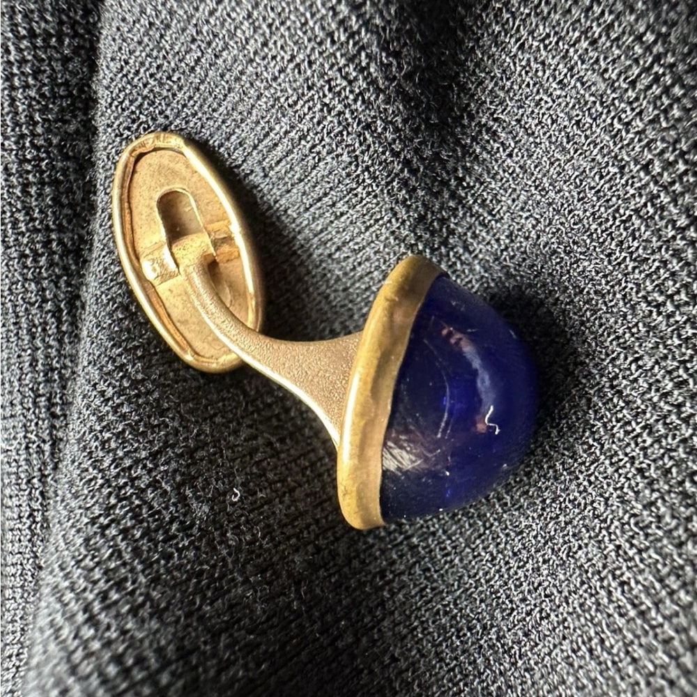 Vintage Source Unknown Deep Blue and Gold Cuff Links - Picture 5 of 10